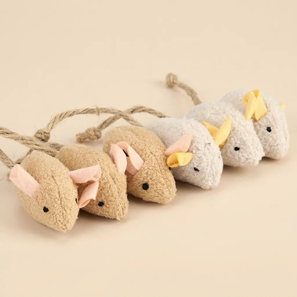 doudou pour chat en peluche beige avec corde en fibre naturelle