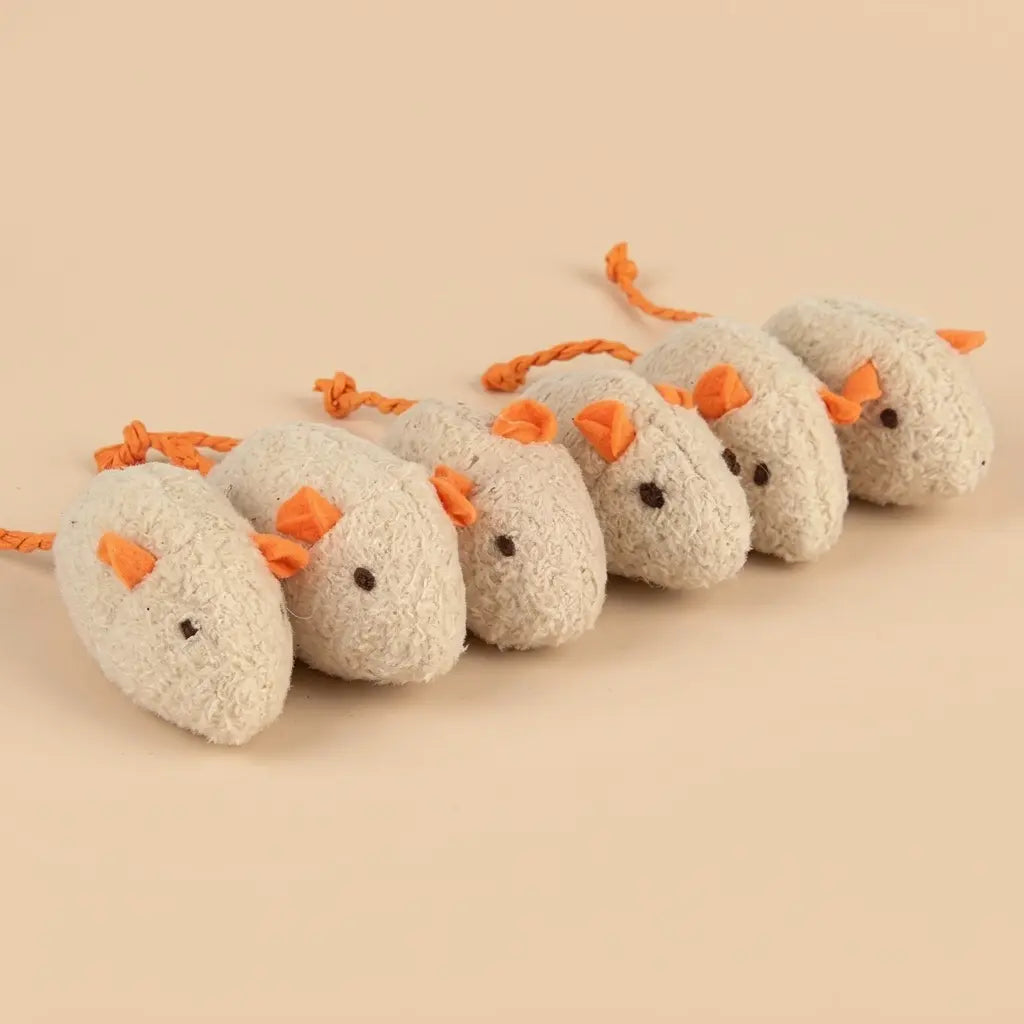 doudou pour chat en peluche beige en forme de souris avec corde orange