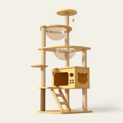 Arbre à chat compact en bois massif avec niche, bulle transparente, échelle d’accès, jouets suspendus et griffoirs intégrés pour chats d’intérieur.