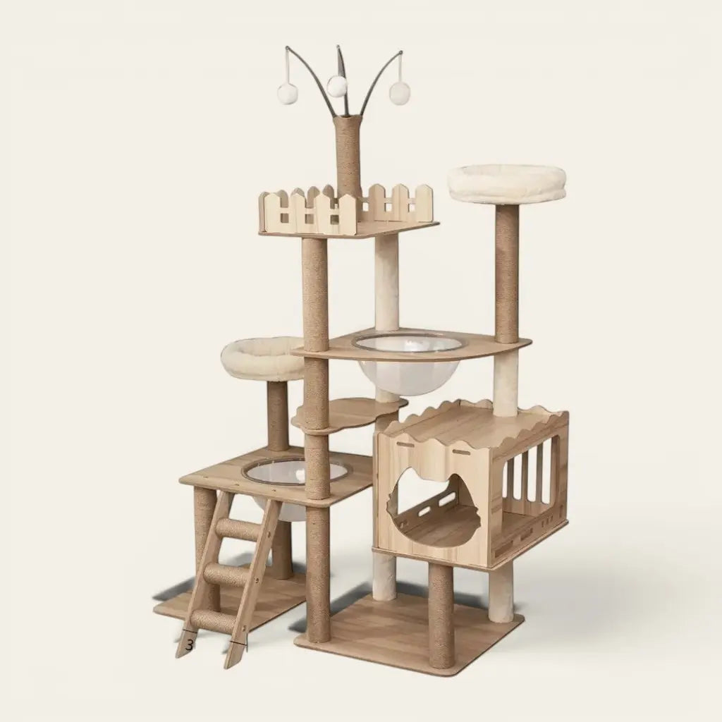 Arbre à chat design en bois naturel alliant élégance et fonctionnalité, avec couchages douillets, espaces d'exploration et griffoirs résistants