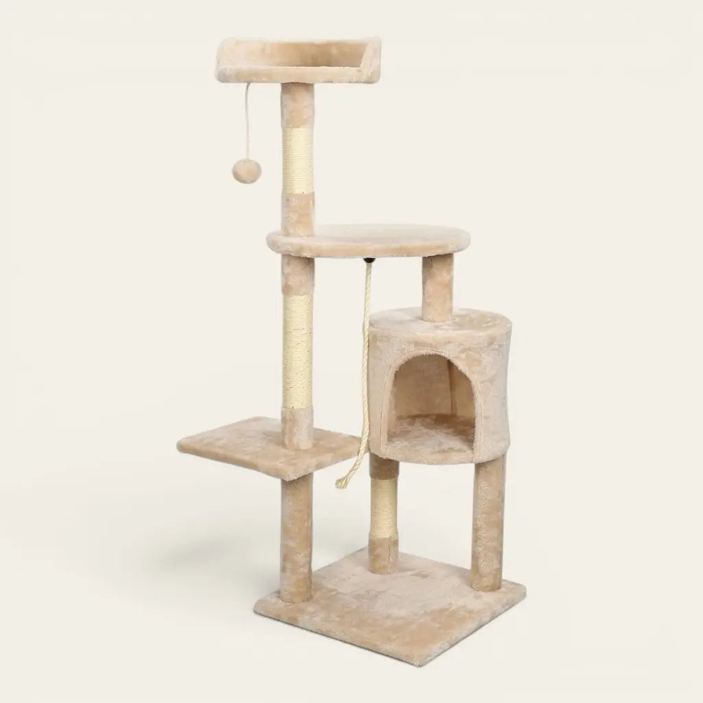 Arbre à chat en solde beige avec niche spacieuse, plateforme moelleuse et jouet suspendu pour chat