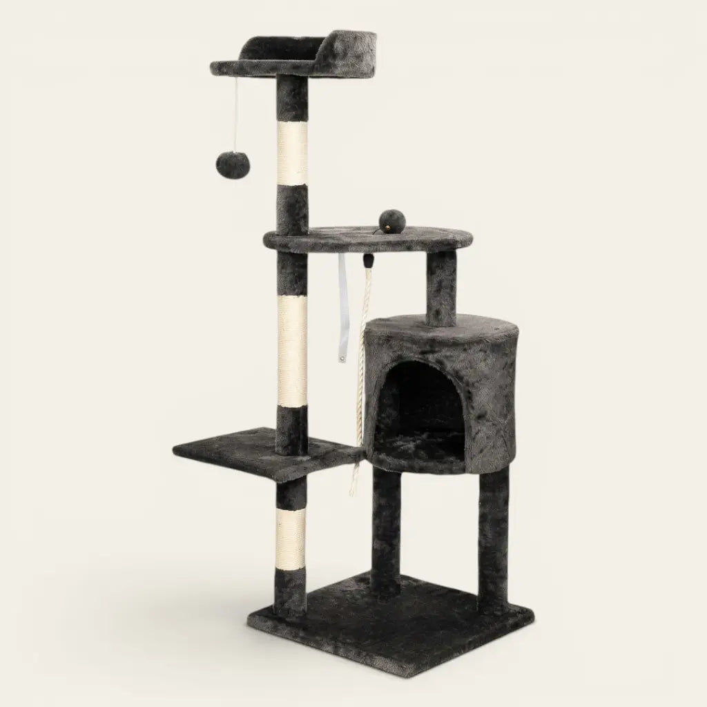 Arbre à chat en solde noir avec niche de repos, plateforme surélevée et jouet suspendu pour chat d’intérieur