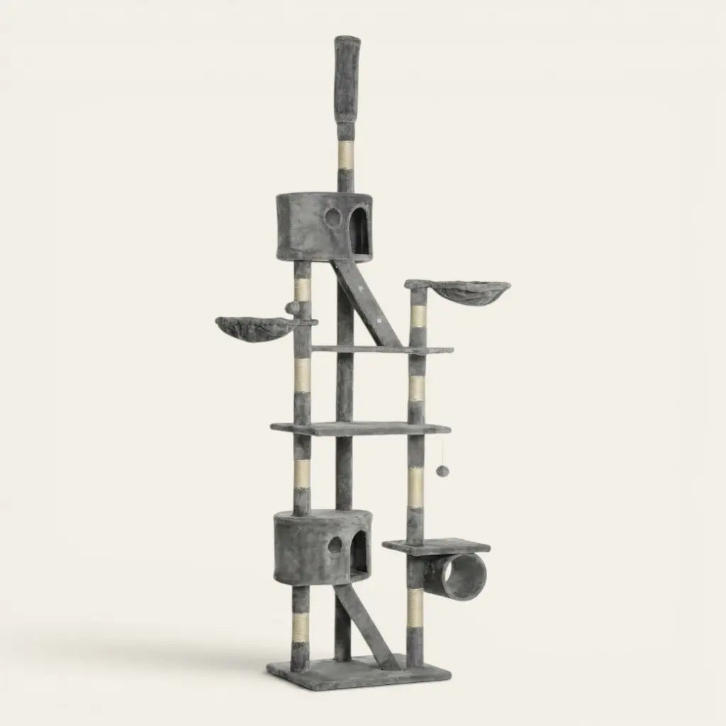 Arbre à chat haut avec plusieurs niveaux, niches intégrées, hamacs suspendus, plateformes d’observation, tunnel de jeu et poteaux griffoirs pour stimuler l’activité quotidienne de votre chat.