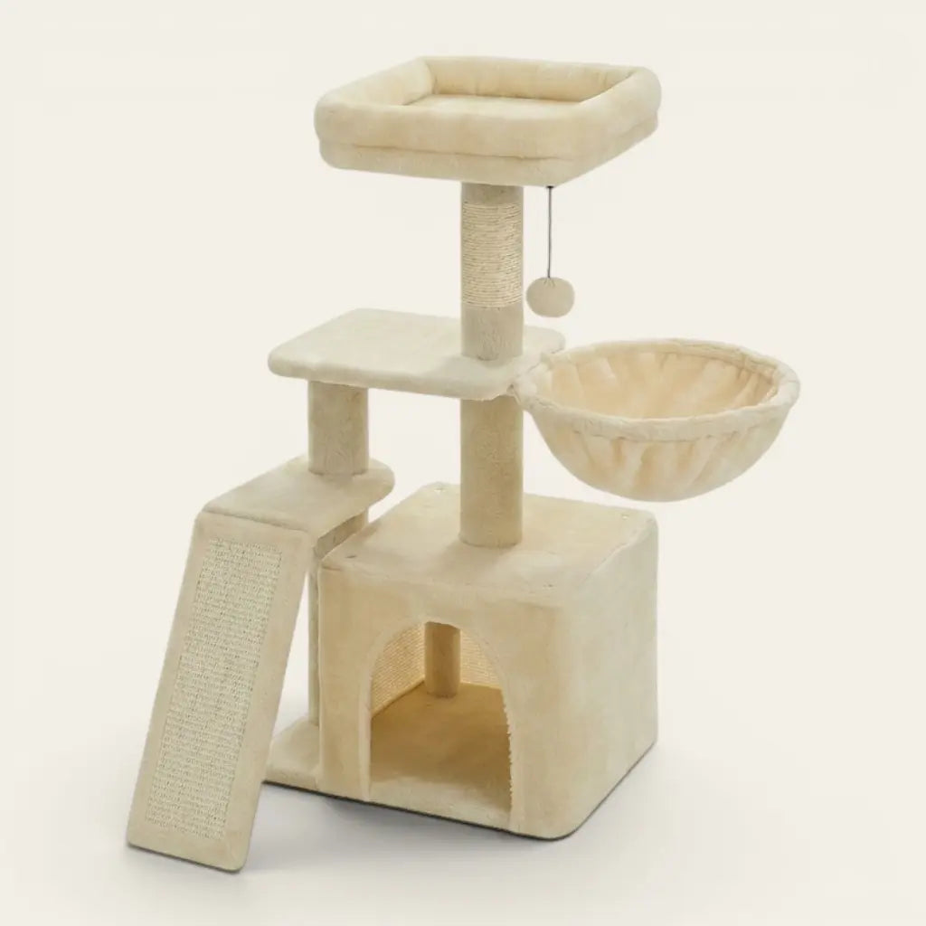 Petit arbre à chat beige avec rampe griffoir, hamac suspendu, niche de repos et plateforme d'observation