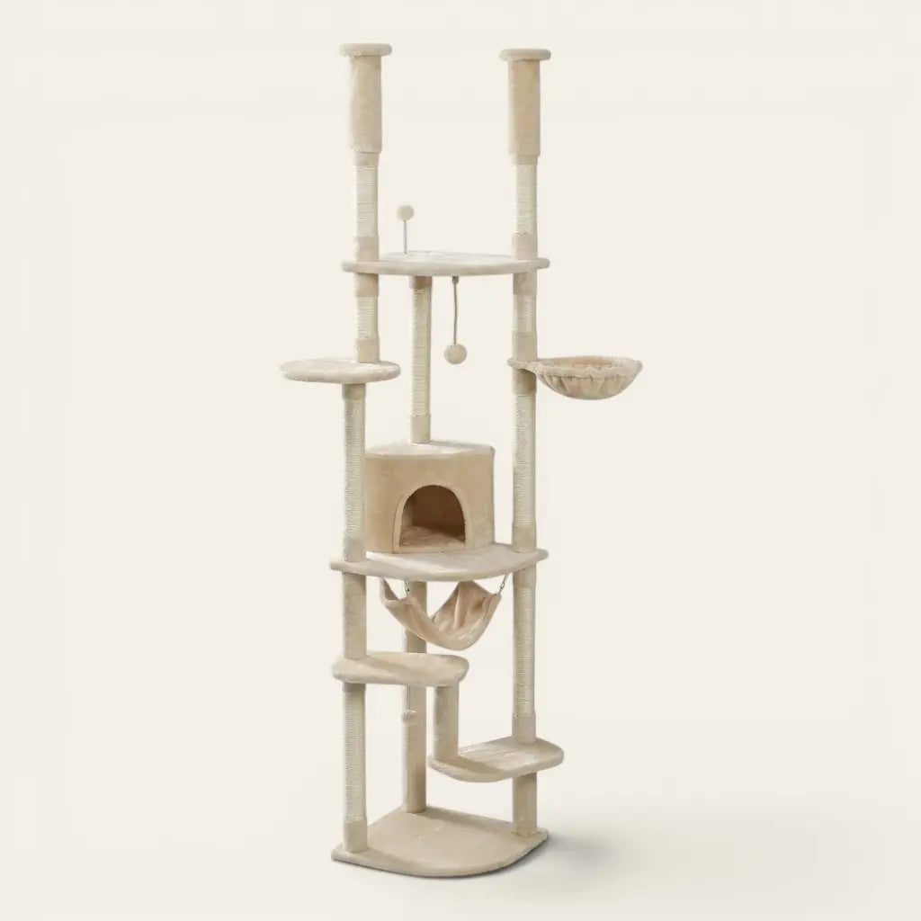 Arbre à chat du sol au plafond beige avec niche intégrée, hamac et couchage suspendu pour chat