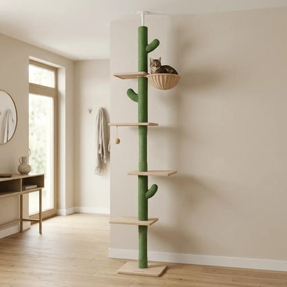 Arbre à chat soldé design cactus installé dans un salon moderne avec plateformes d’escalade et hamac suspendu