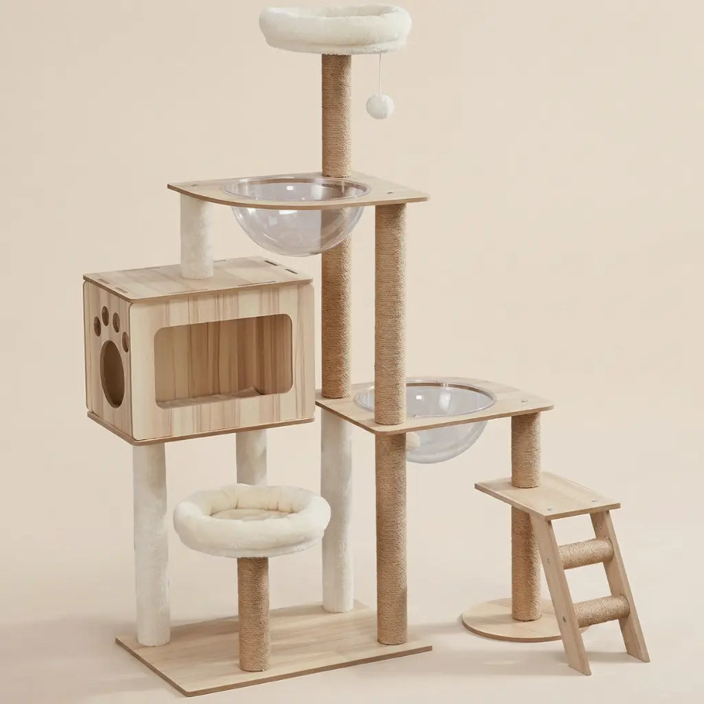 arbre à chat original en bois avec bulles transparentes et espaces de repos confortables