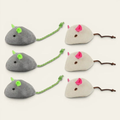 Doudou pour chat en forme de souris en peluche avec queue en corde, jouet doux et stimulant pour chats de tous âges.
