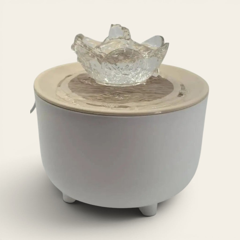 Fontaine à eau électrique pour chat avec sortie d'eau en fleur de lotus et circulation silencieuse