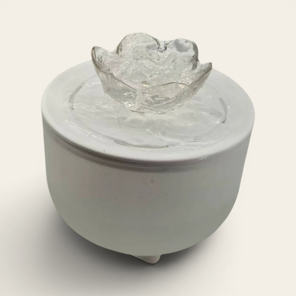 Fontaine à eau électrique pour chat avec sortie d'eau en forme de fleur