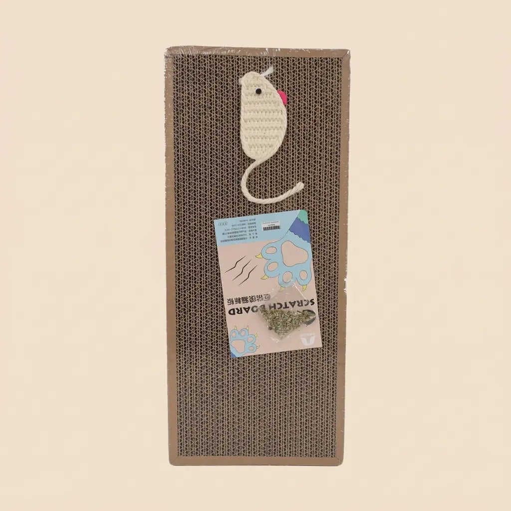 griffoir pour chat en carton vertical avec accessoire et herbe à chat