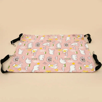 lit suspendu pour chat avec motif ours et tissu rose ideal pour un couchage doux et securise