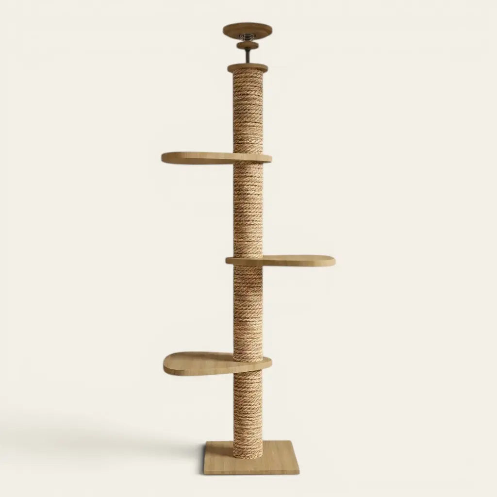 Tour griffoir pour chat en bois avec poteau en sisal du sol au plafond et plateformes d’escalade.